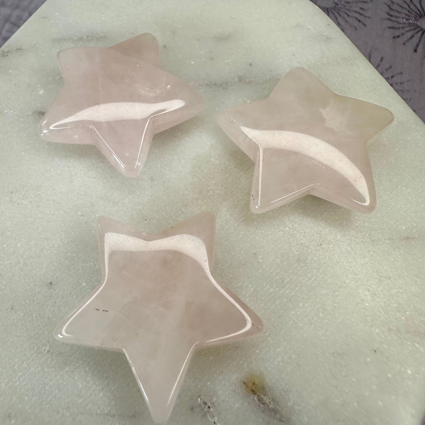 Rosenquarz Stern Schnitzerei