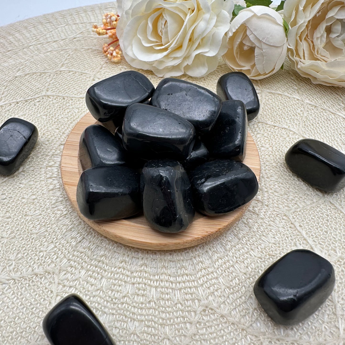 Schungit Trommelstein - Crystales