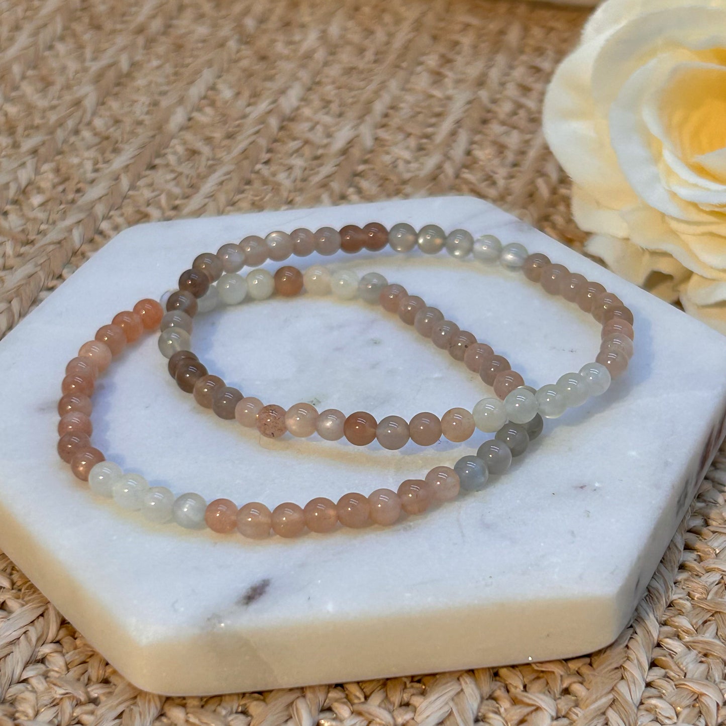 Bunter Mondstein Armband 4 mm