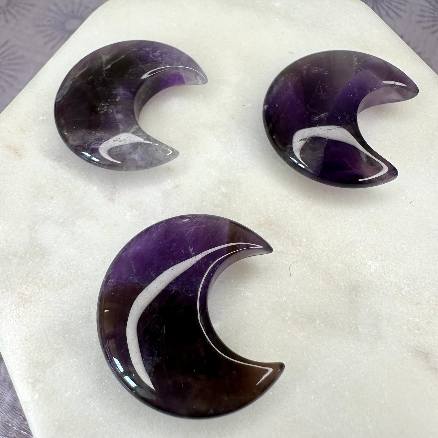 Amethyst Mond Schnitzerei