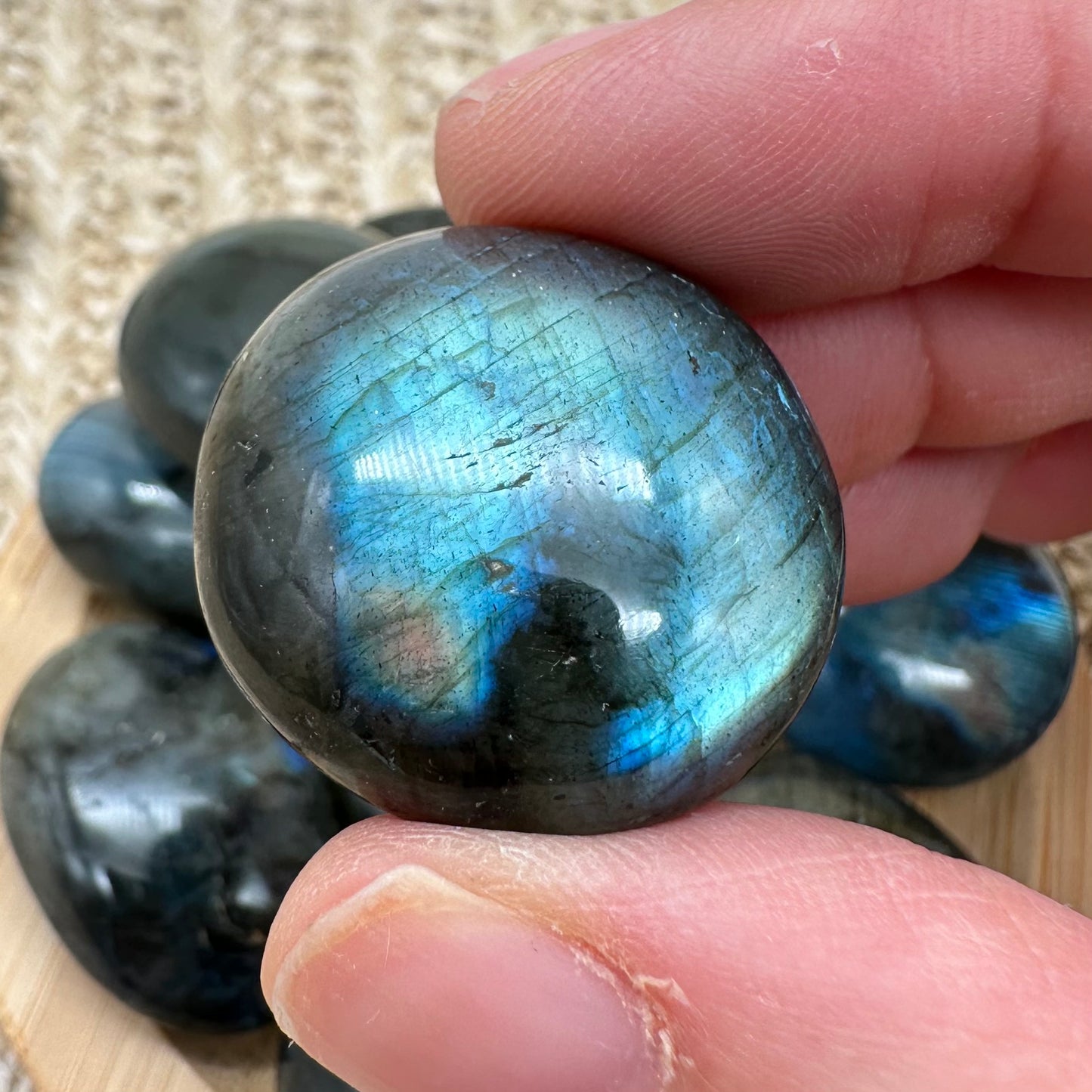 HQ Labradorit Trommelstein / Linsenstein