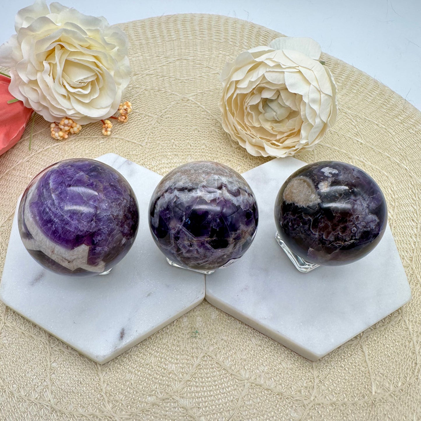 Chevron / Dream Amethyst Kugel