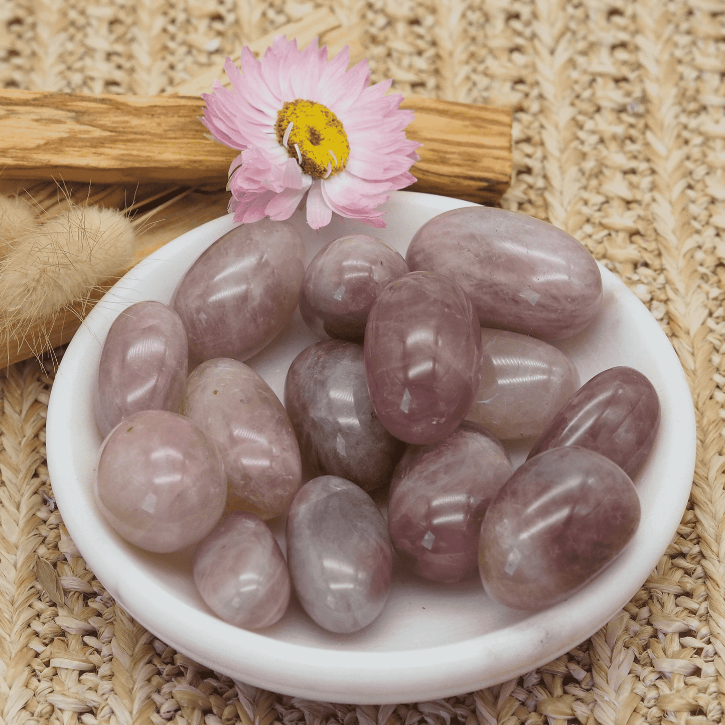 Lavendel Rosenquarz Trommelstein - Crystales