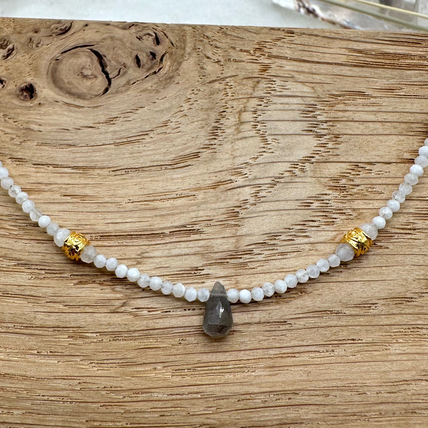 Mondstein Kette mit Labradorit Anhänger - Crystales