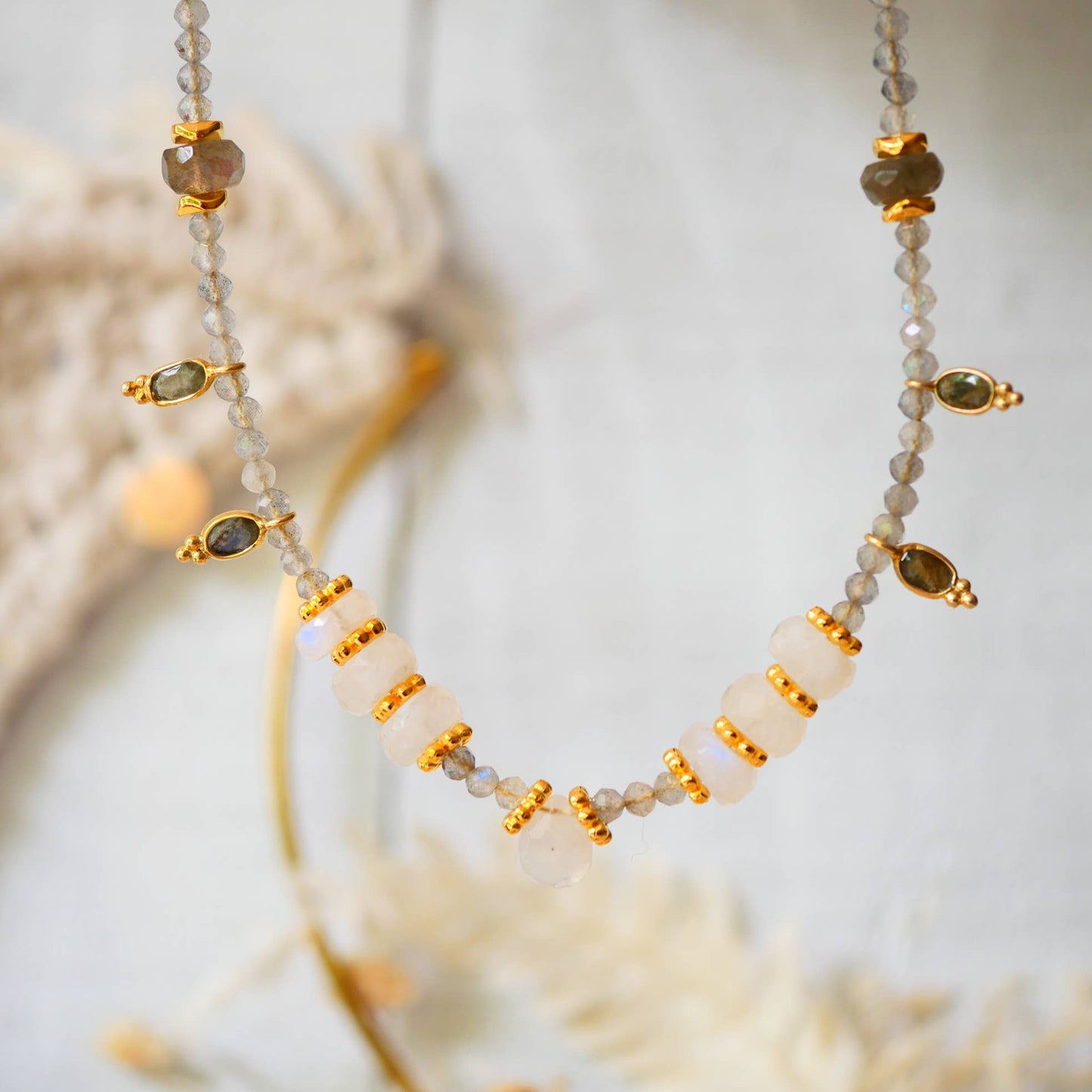 Labradorit & Regenbogenmondstein Halskette