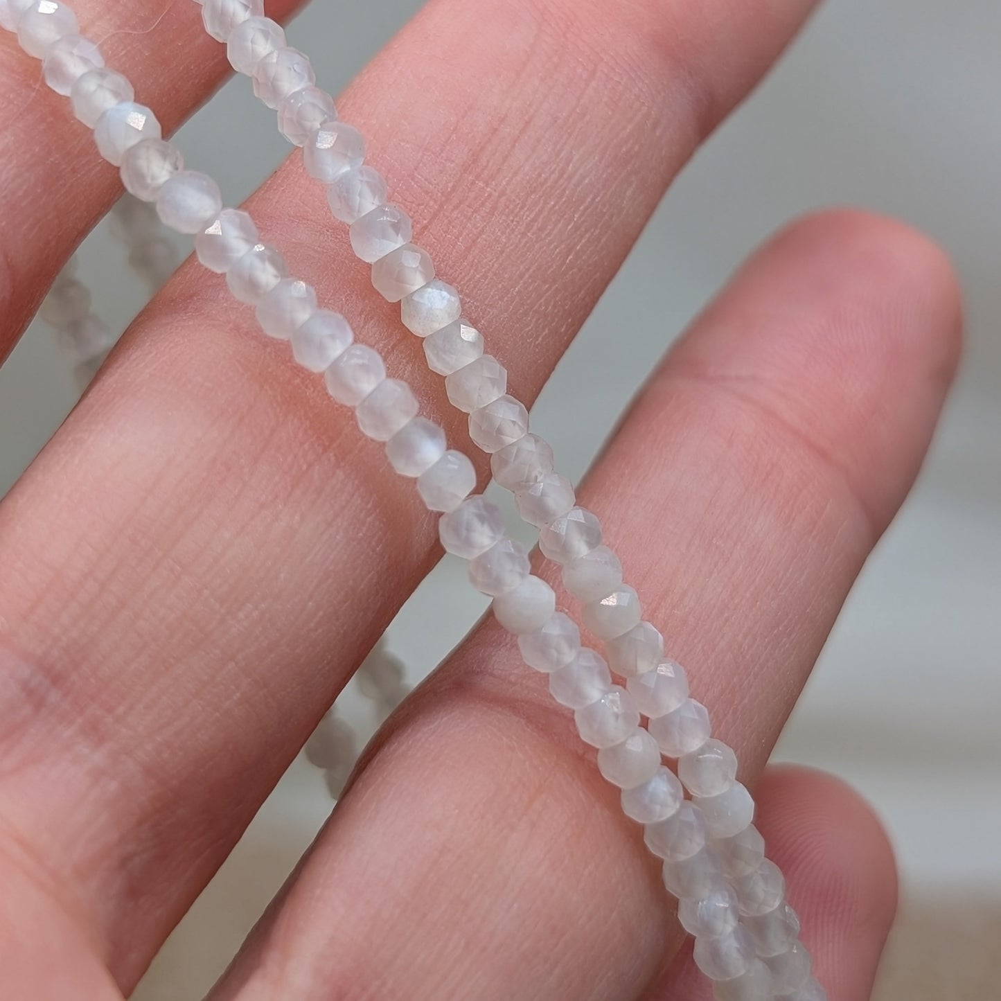 Mondstein Armband facettiert 2mm