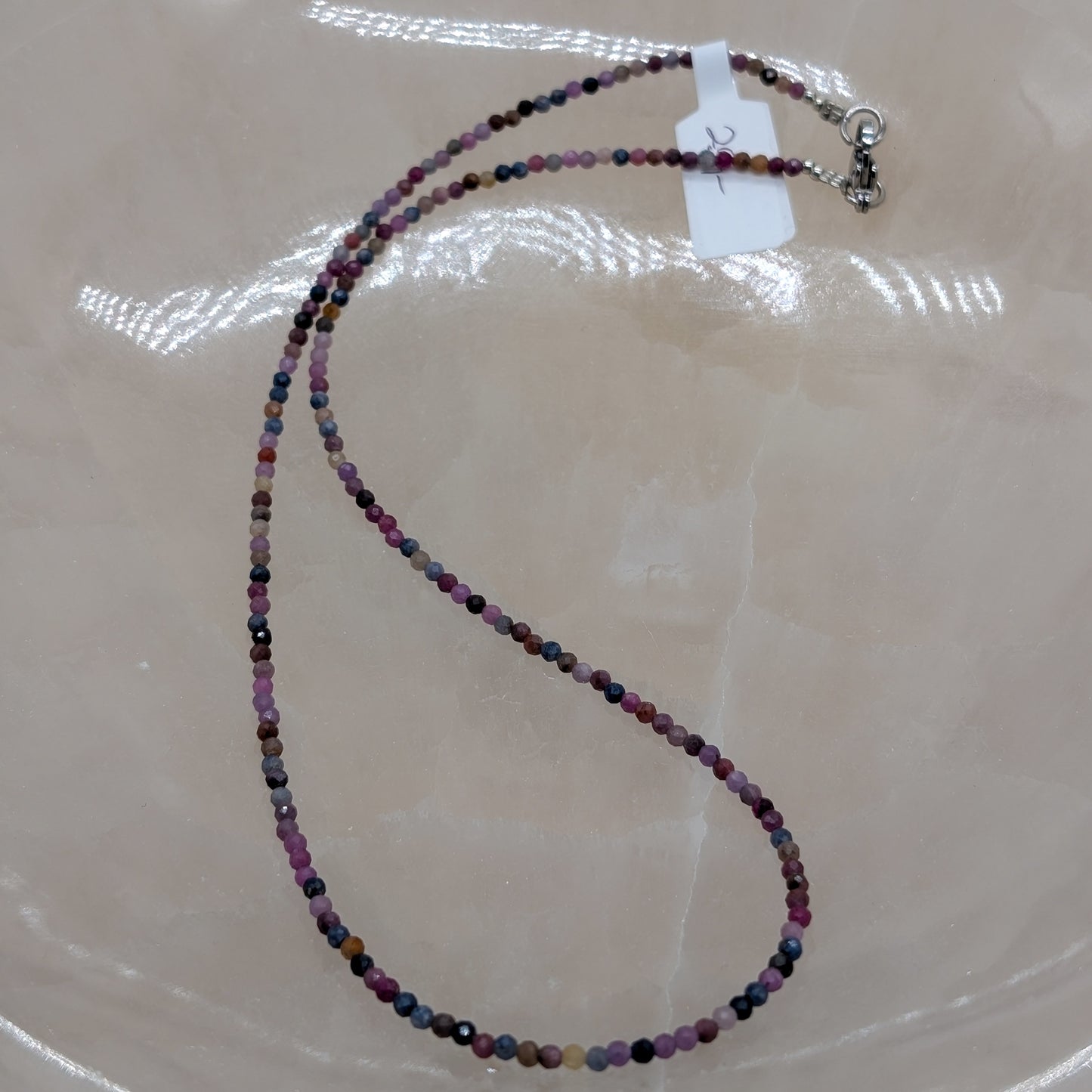 Rubin und Saphir Halskette facettiert