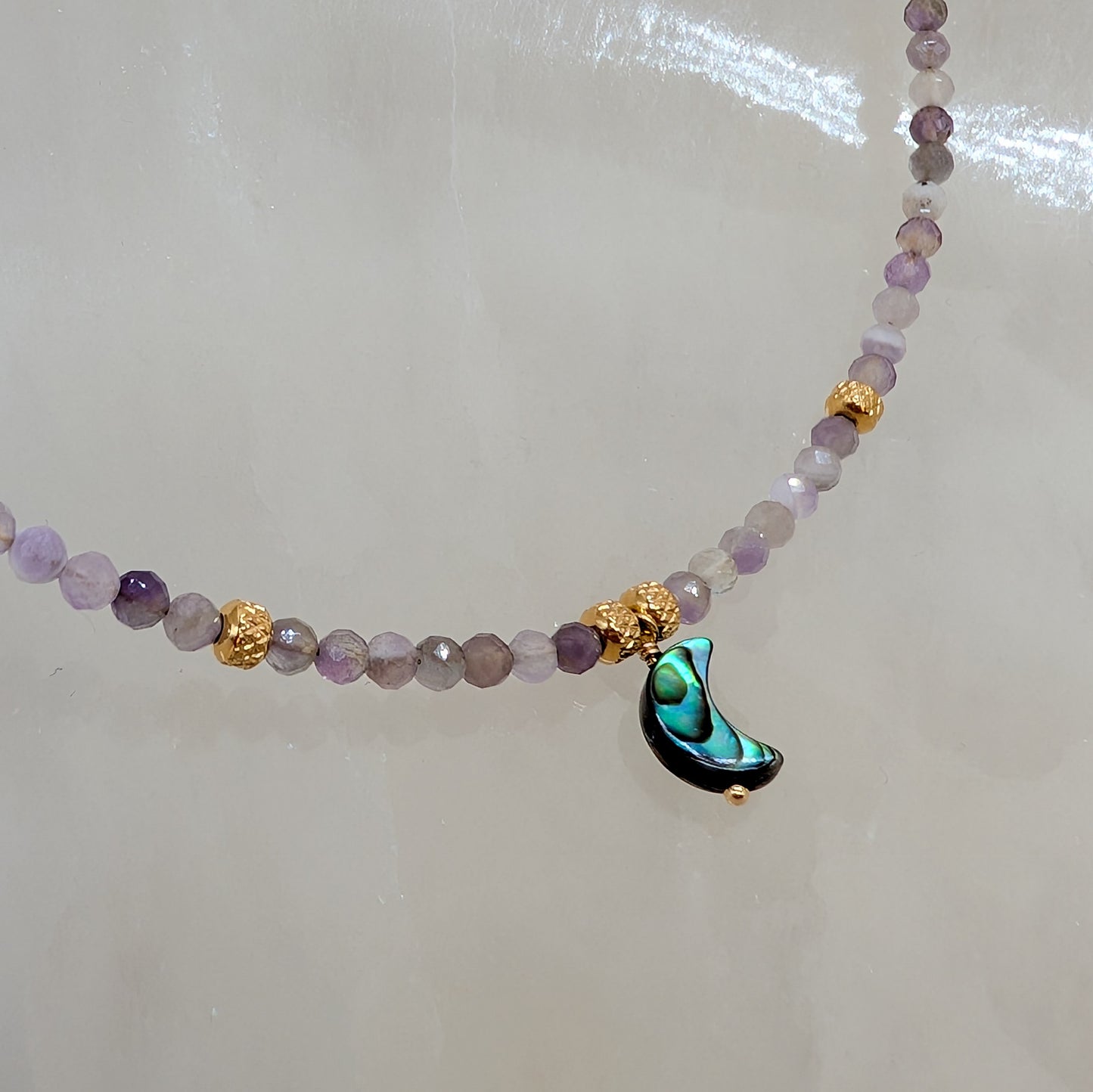 Amethyst + Abalone Mond Halskette