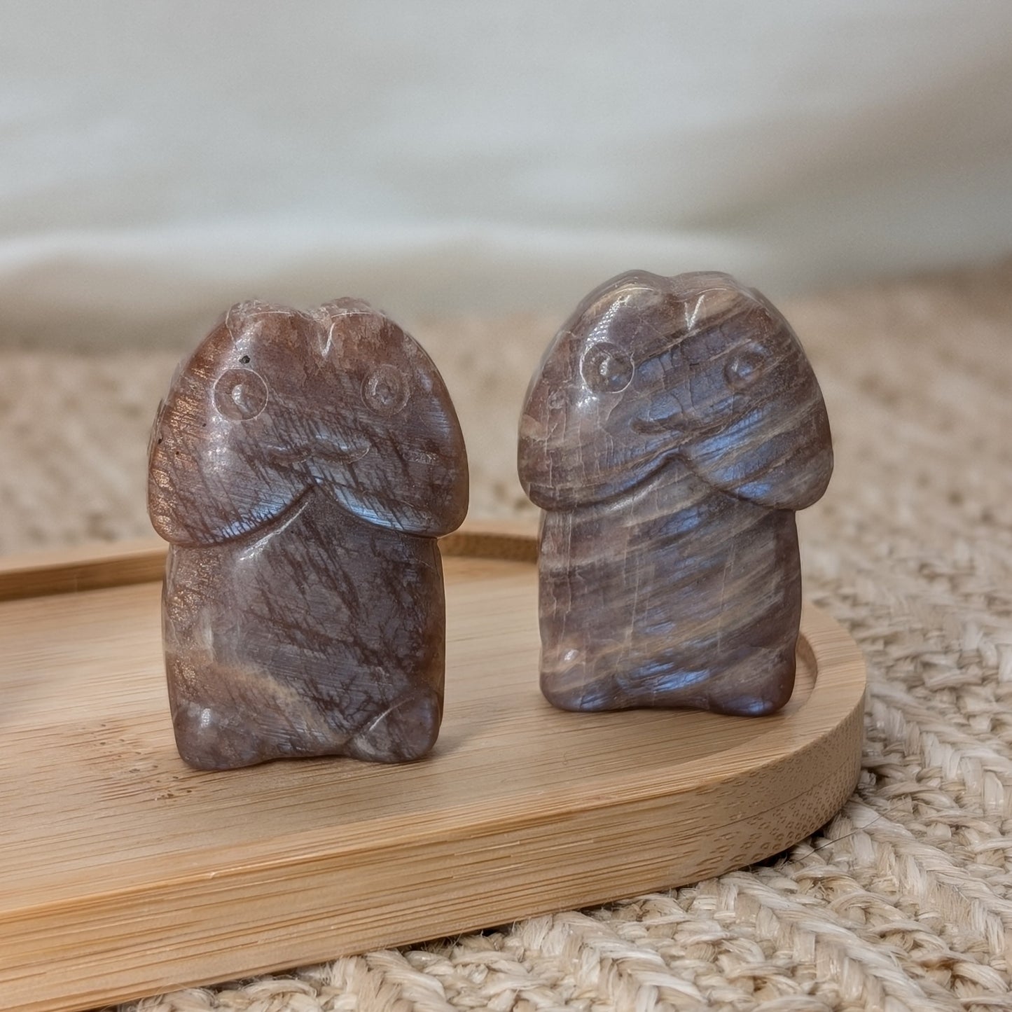 Flashy Mondstein Penis Schnitzerei