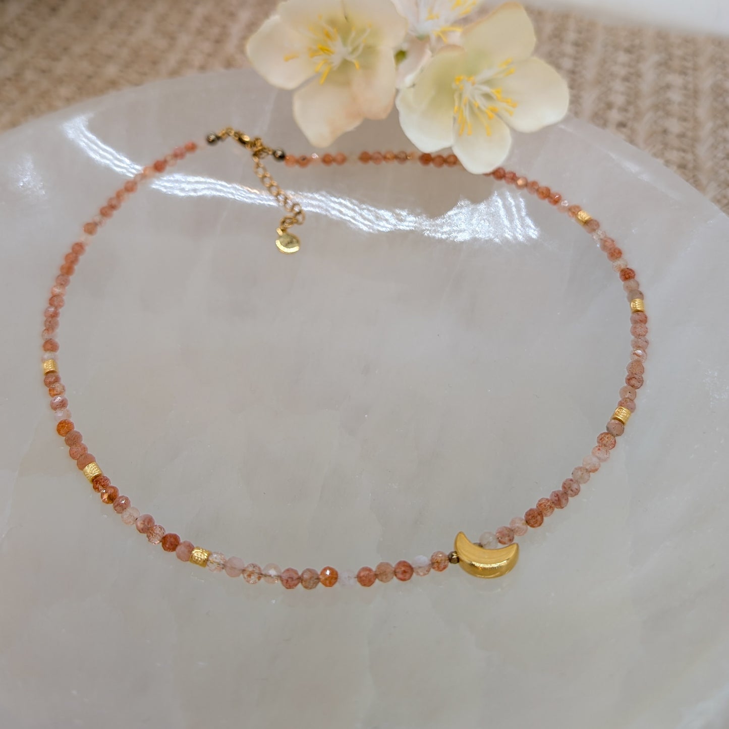 Sonnenstein Kette mit Mondanhänger