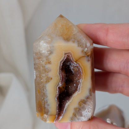 Druzy Achat Turm [C+D]