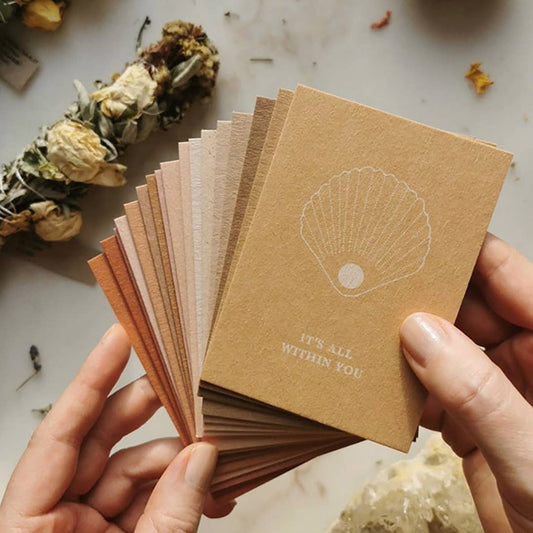 COSMIC AFFIRMATIONS - Kartenset mit 17 Karten - Orakel