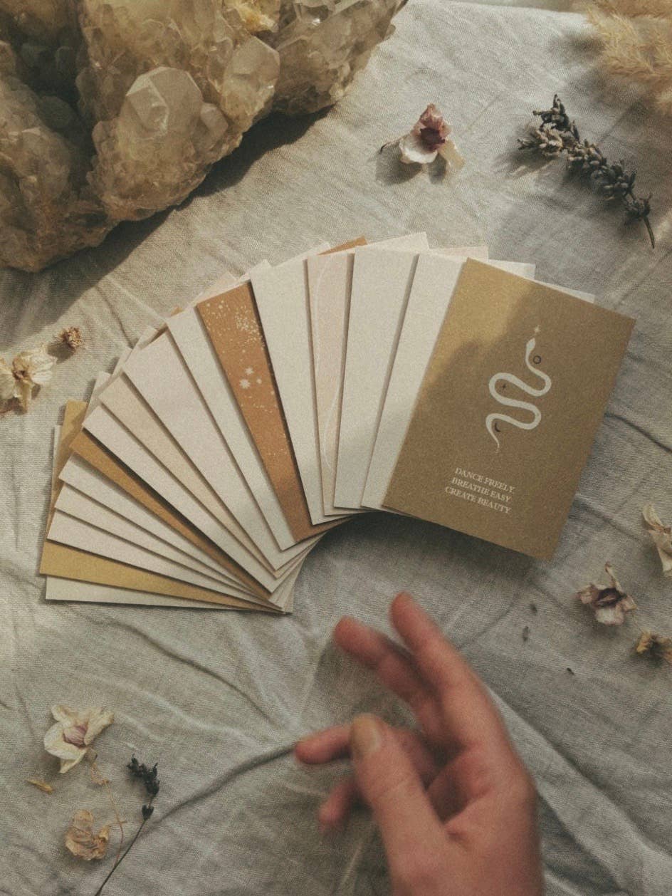 TRUST YOUR INNER VISION - Kartenset mit 17 Affirmationskarten