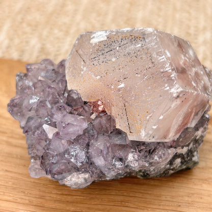 Amethyst Cluster / Rohstein mit Calcit [AB]
