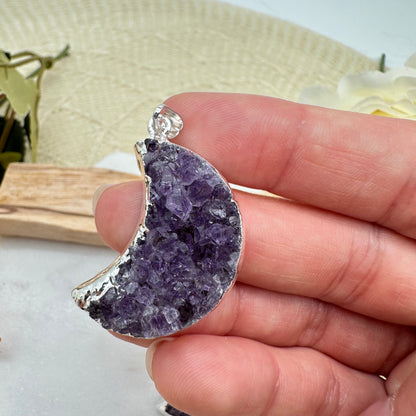 Druzy Amethyst Mond Anhänger silberfarben