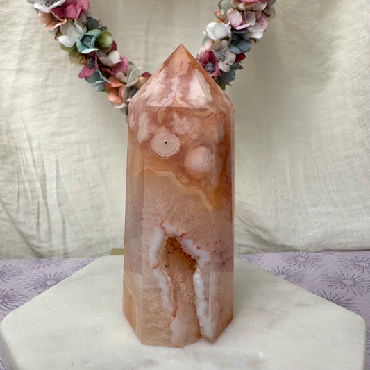 Druzy Blumenachat Turm mit Karneol