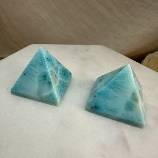 HQ Larimar Pyramide [A+B]