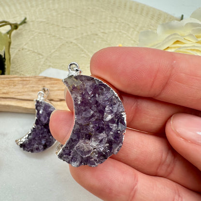 Druzy Amethyst Mond Anhänger silberfarben