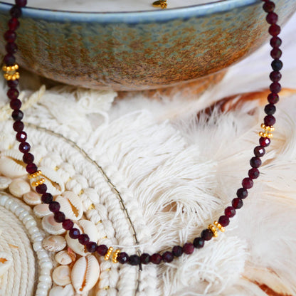 Granat und Labradorit Halskette