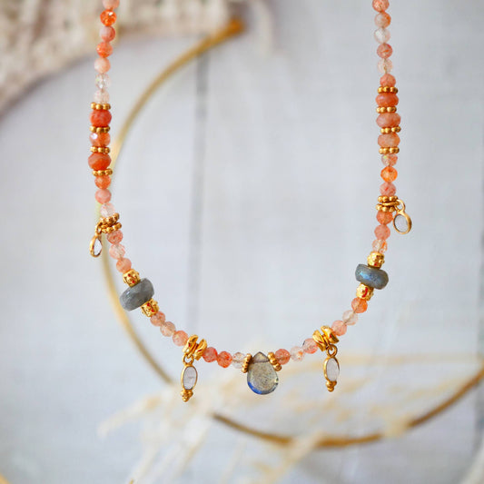 Sonnenstein & Labradorit Halskette