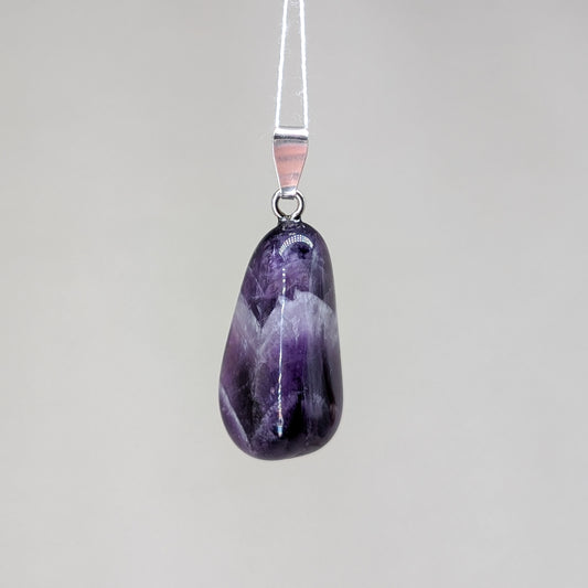 Chevron Amethyst Kettenanhänger, Silber [A]