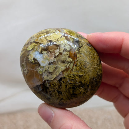 Grüner Opal Handstein [A-C]