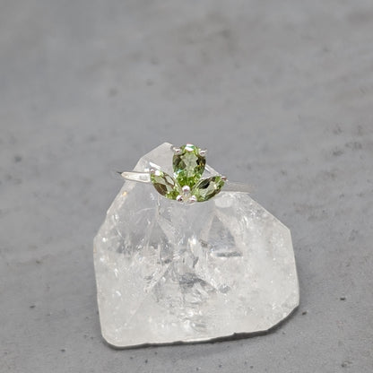 Peridot Blume Ring, 925er Silber