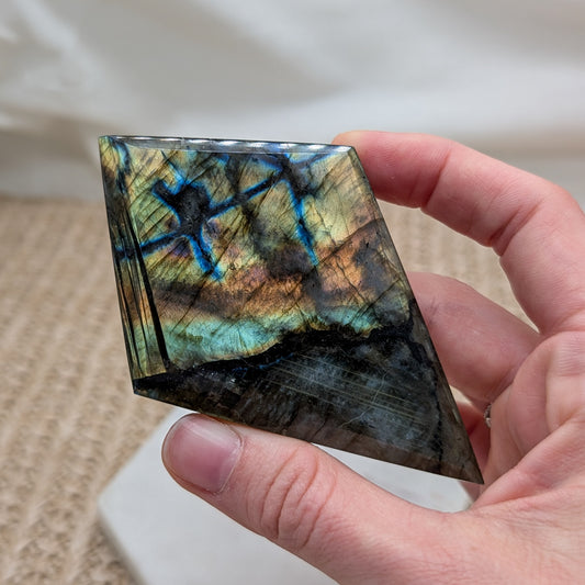 Labradorit Raute [B]