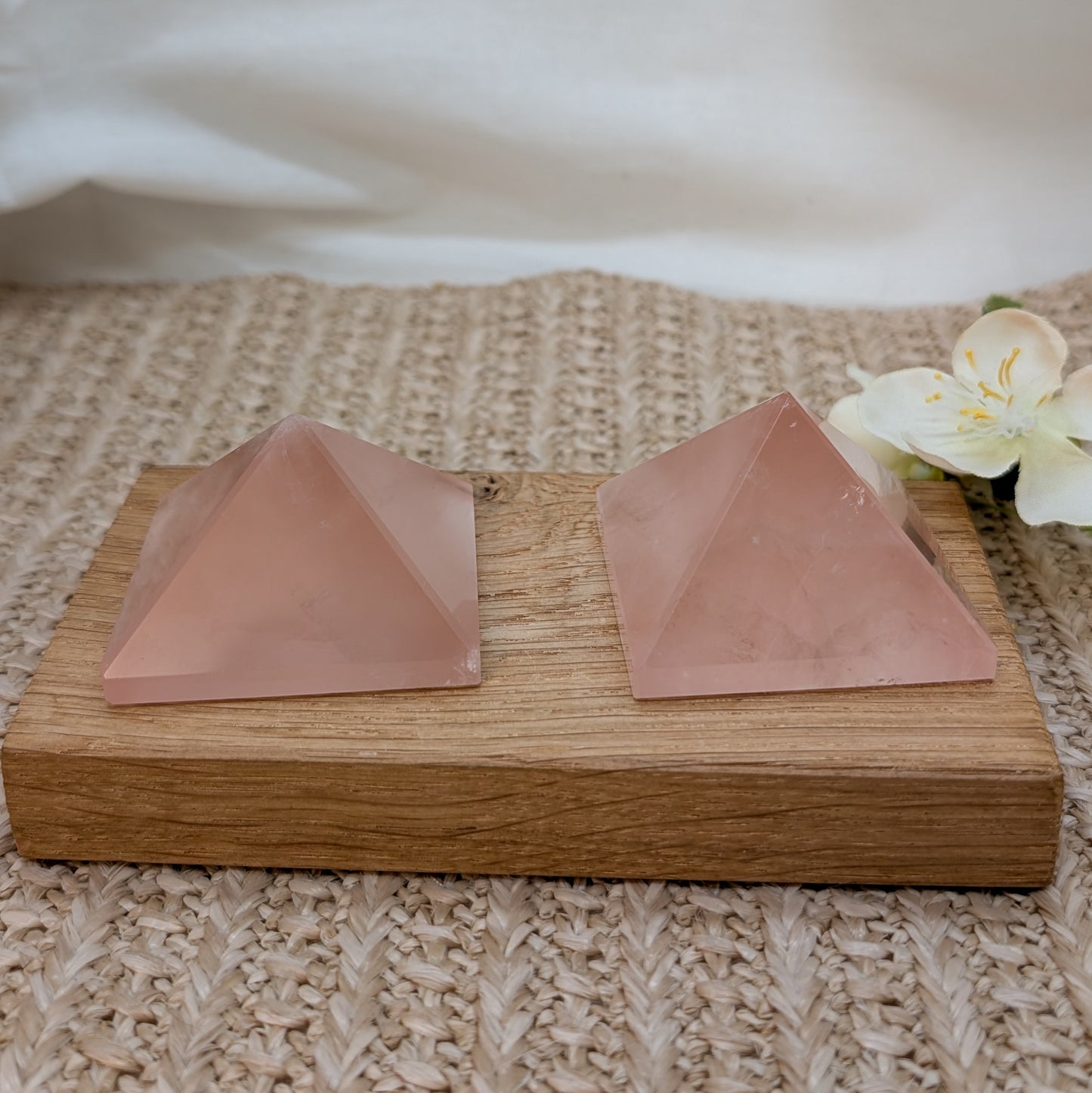 Rosenquarz Pyramide [A+B]
