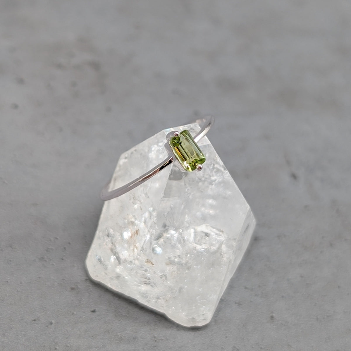 Peridot Baguette Ring, 925er Silber
