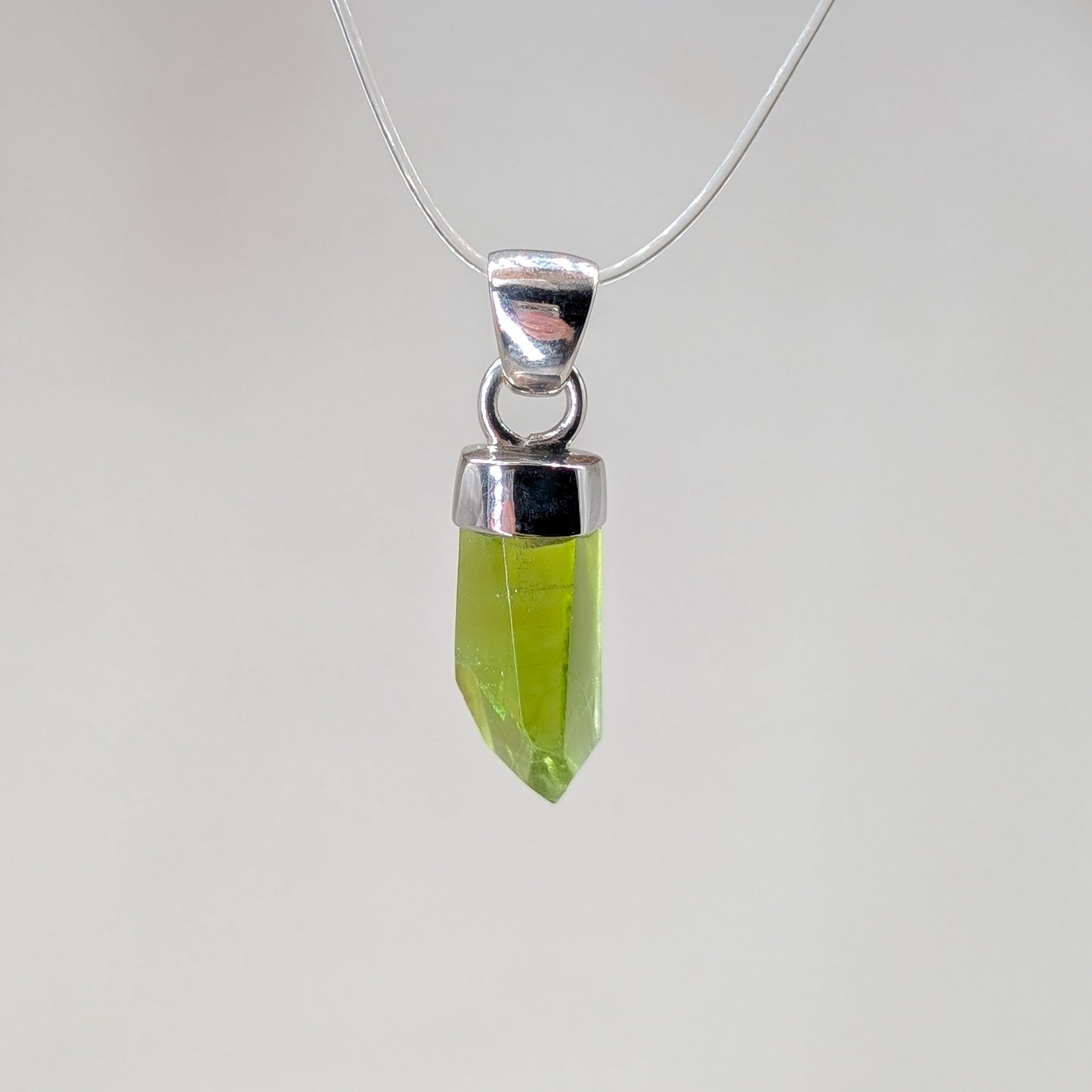 Peridot Kettenanhänger Spitze, 925er Silber [A]