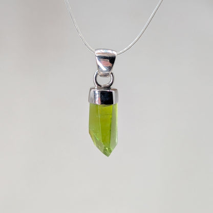 Peridot Kettenanhänger Spitze, 925er Silber [A]