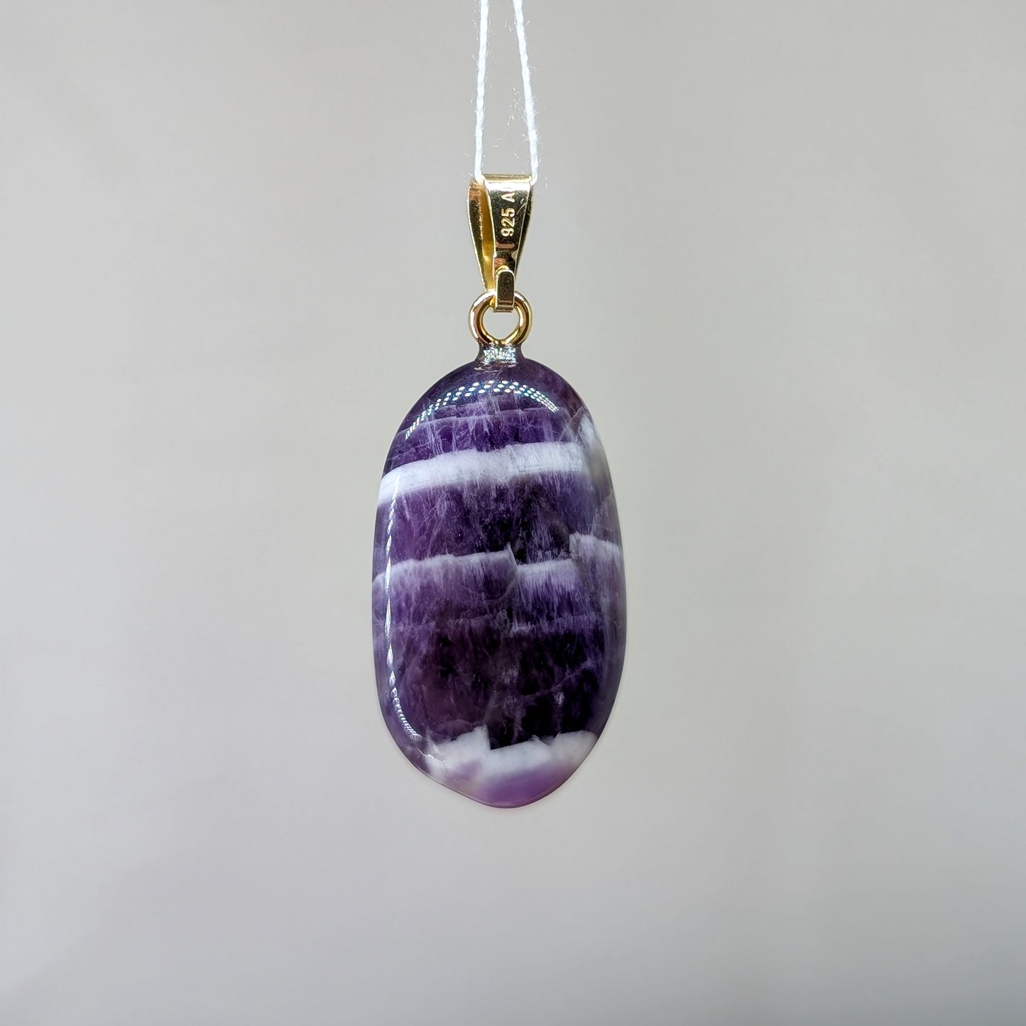 Chevron Amethyst Kettenanhänger, vergoldet [D]