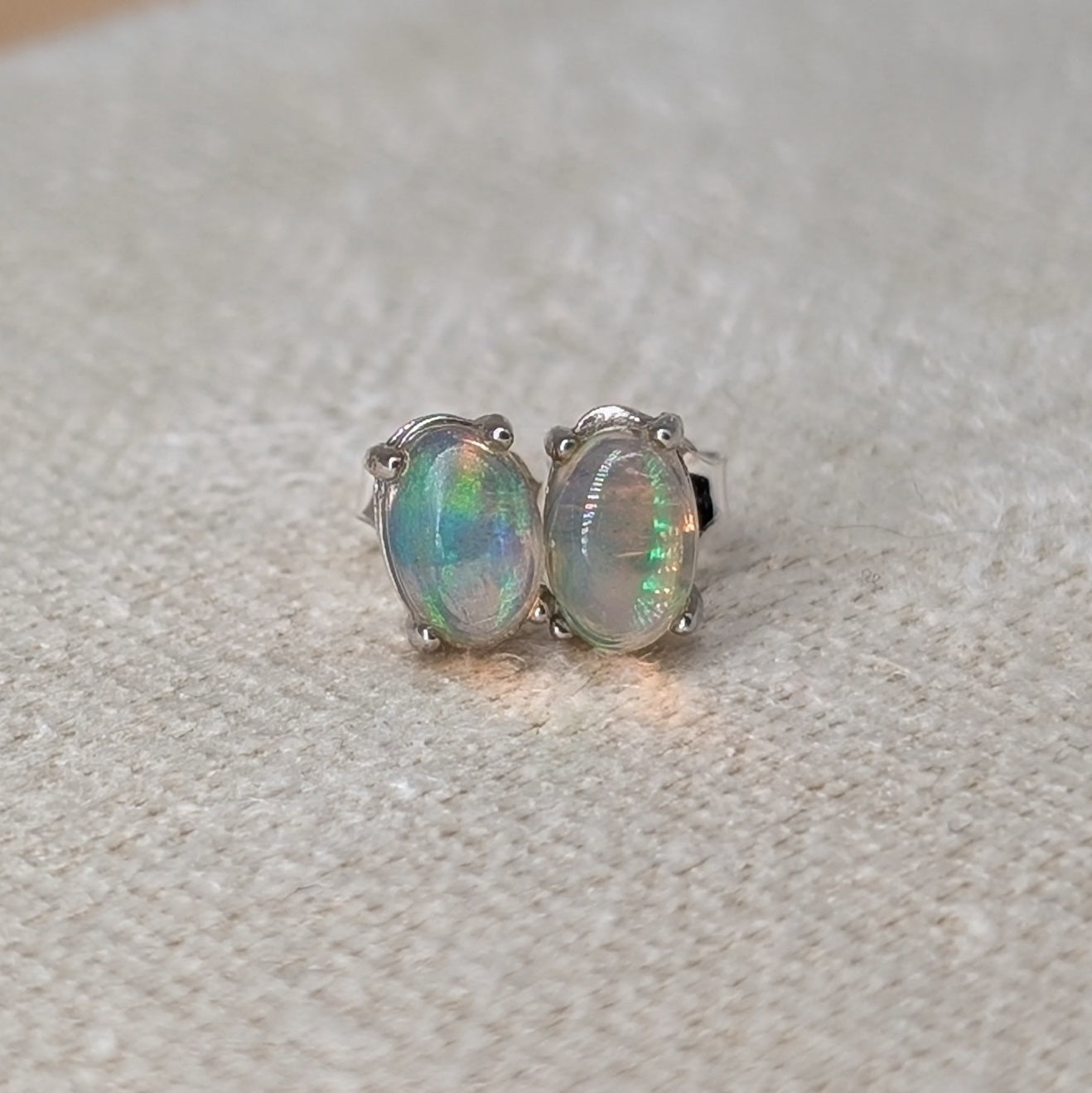 Opal Ohrstecker [D]