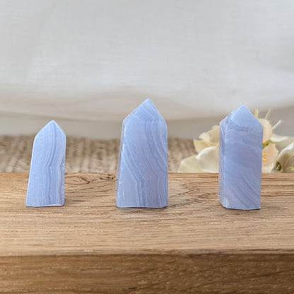 Blue Lace Achat Turm [X-Z]