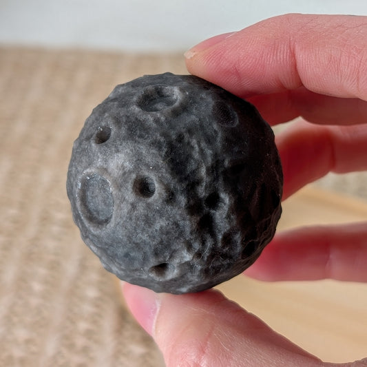 Silber Obsidian Mond Gravur 4 cm