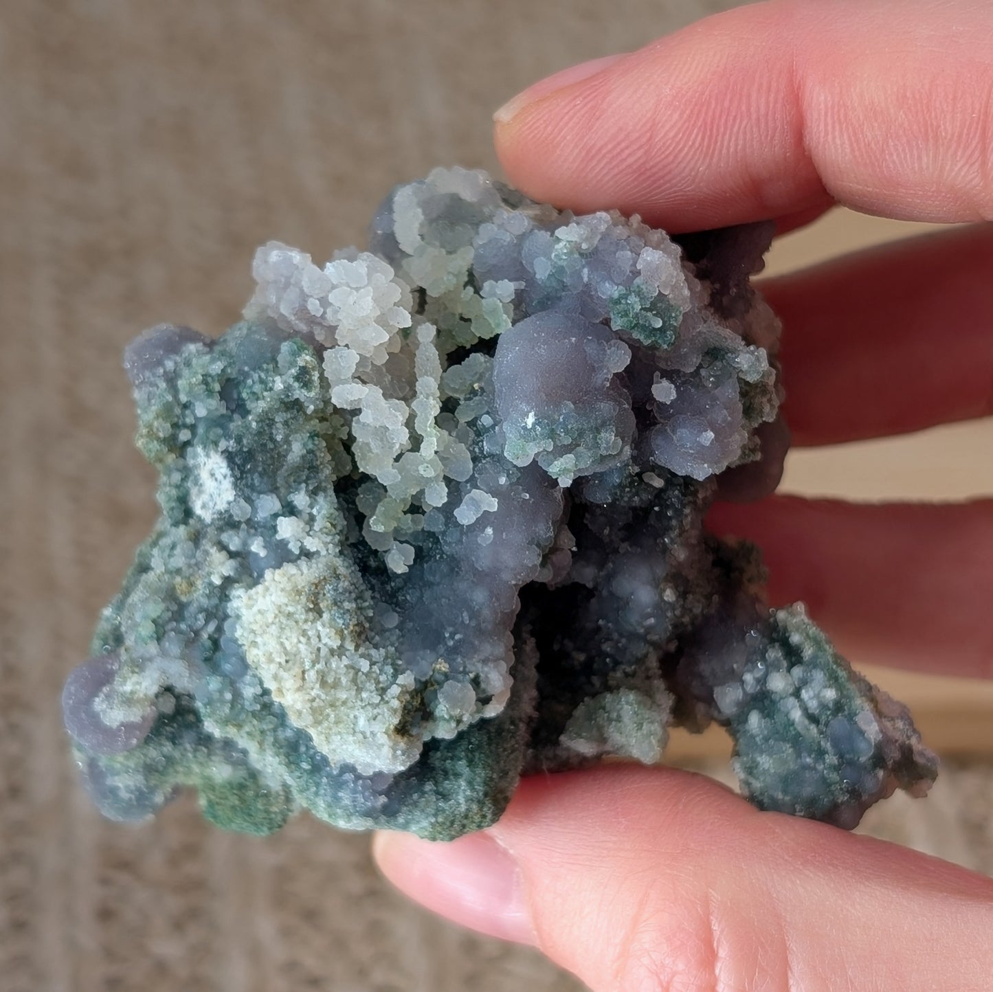 Glitzernder Traubenachat Rohstein [T]