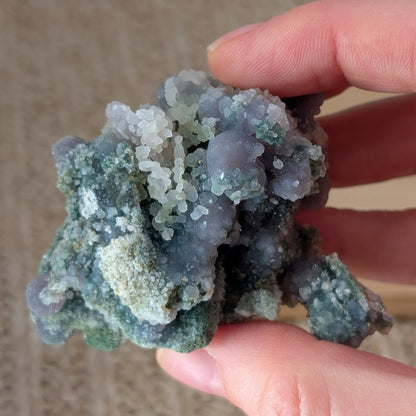 Glitzernder Traubenachat Rohstein [T]