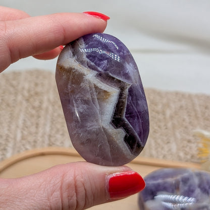 Chevron Amethyst Handstein [A+B]