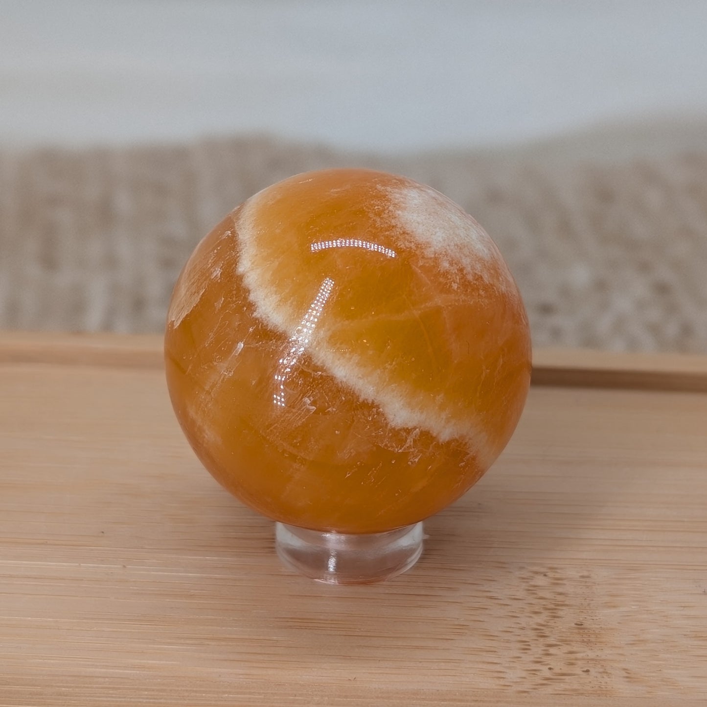 Strahlende Orangencalcit Kugel [B]