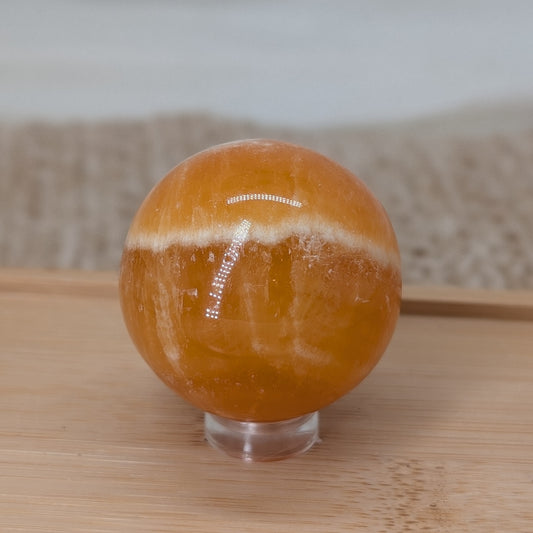 Strahlende Orangencalcit Kugel [B]