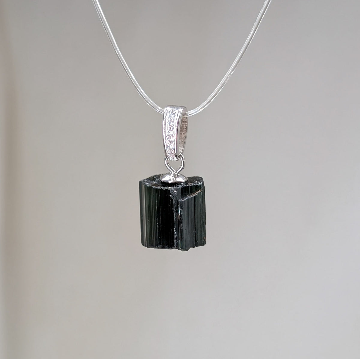 Grüner Turmalin Kettenanhänger, 925er Silber [L]