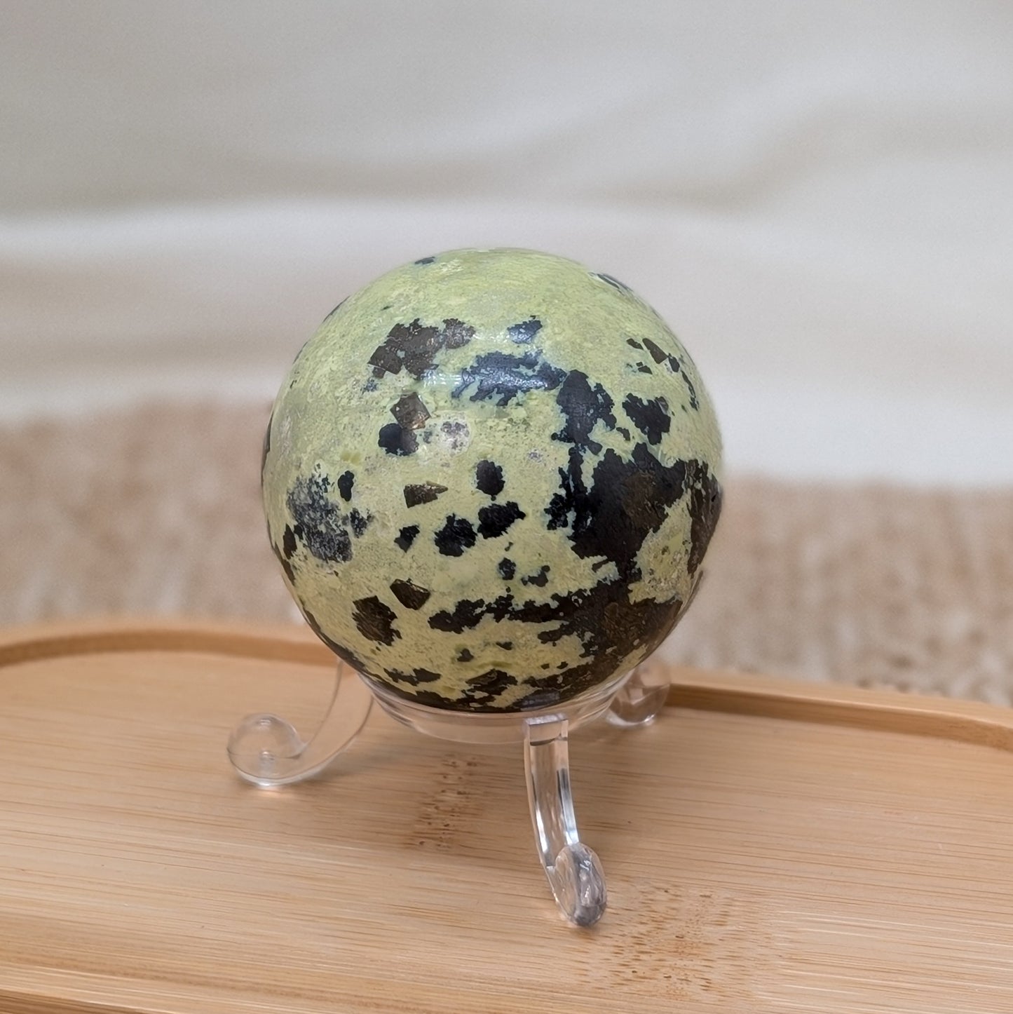 Serpentin Kugel mit Pyrit [SZ]