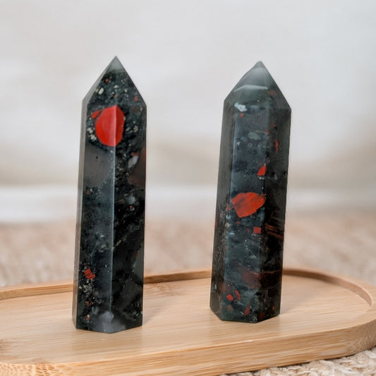 Afrikanischer Blutstein Turm [AR+BL]