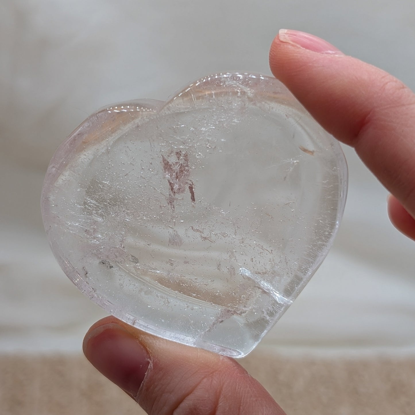 Kleine Bergkristall Schale Herz [D]