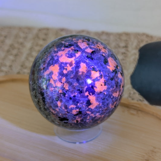Yooperlit Kugel UV-reaktiv [B]