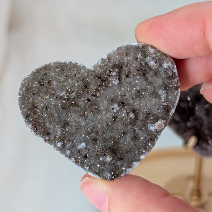Kleines Amethyst Herz auf Ständer [C+D]