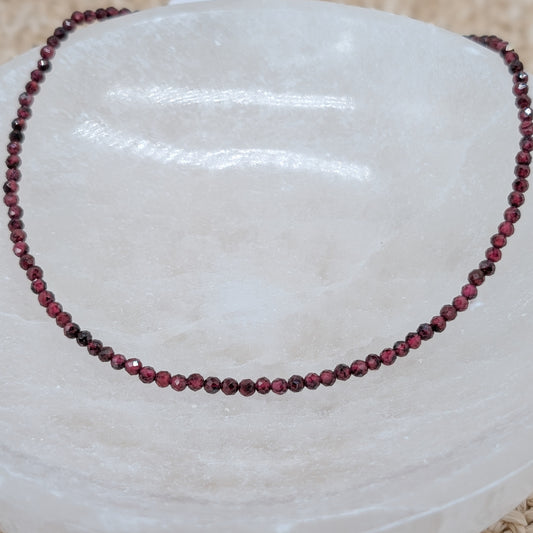 Granat Kette facettiert, 925er Silber