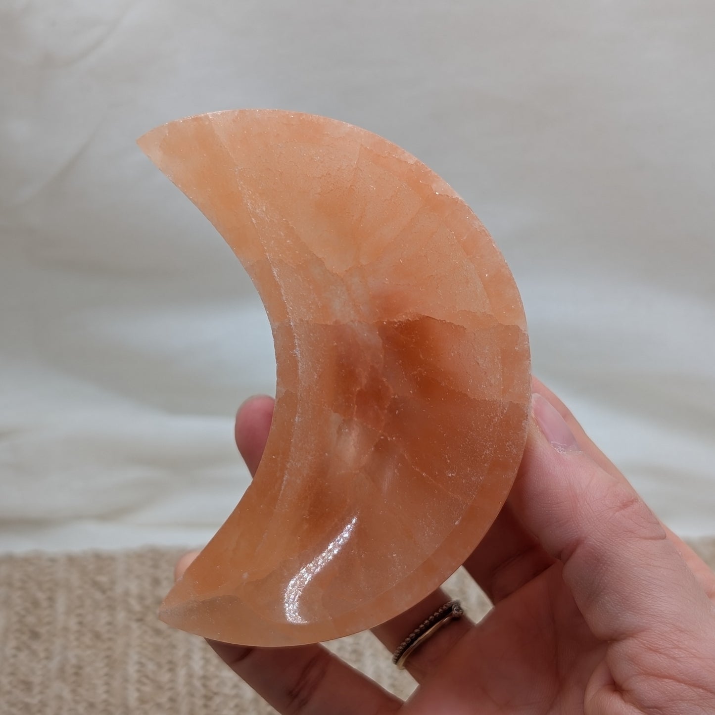 Oranger Selenit Schale Mond