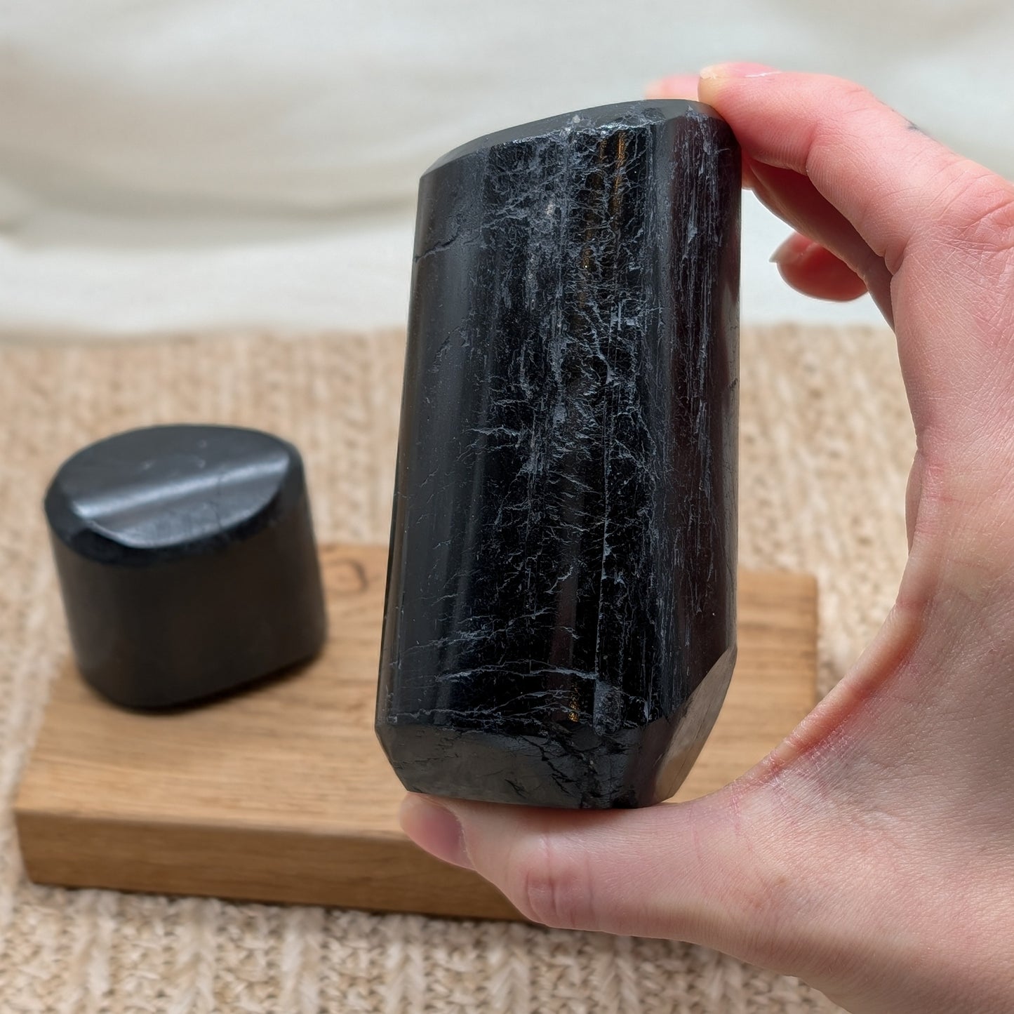 Polierter schwarzer Turmalin [SA+SB]